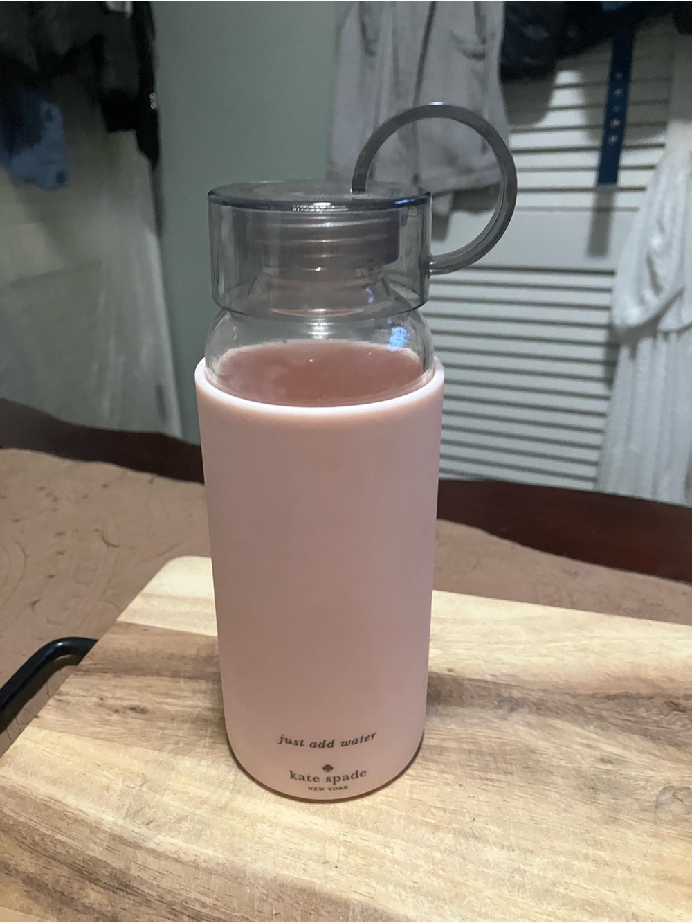 Kate Spade New York Glass Water Bottle in Pink